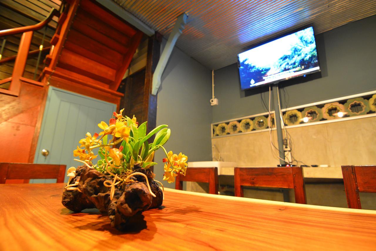 La Moon Hostel Бангкок Екстер'єр фото