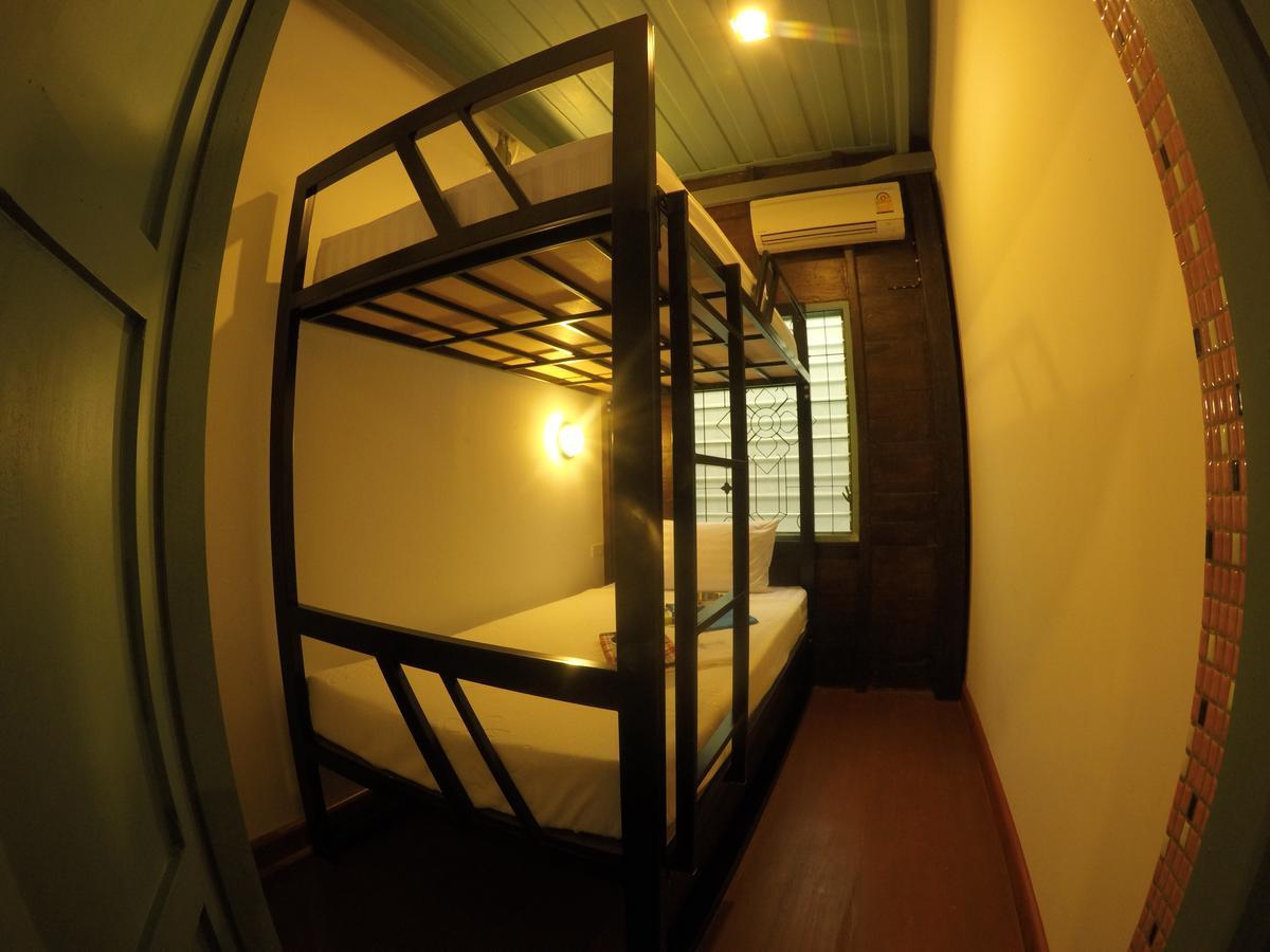 La Moon Hostel Бангкок Екстер'єр фото